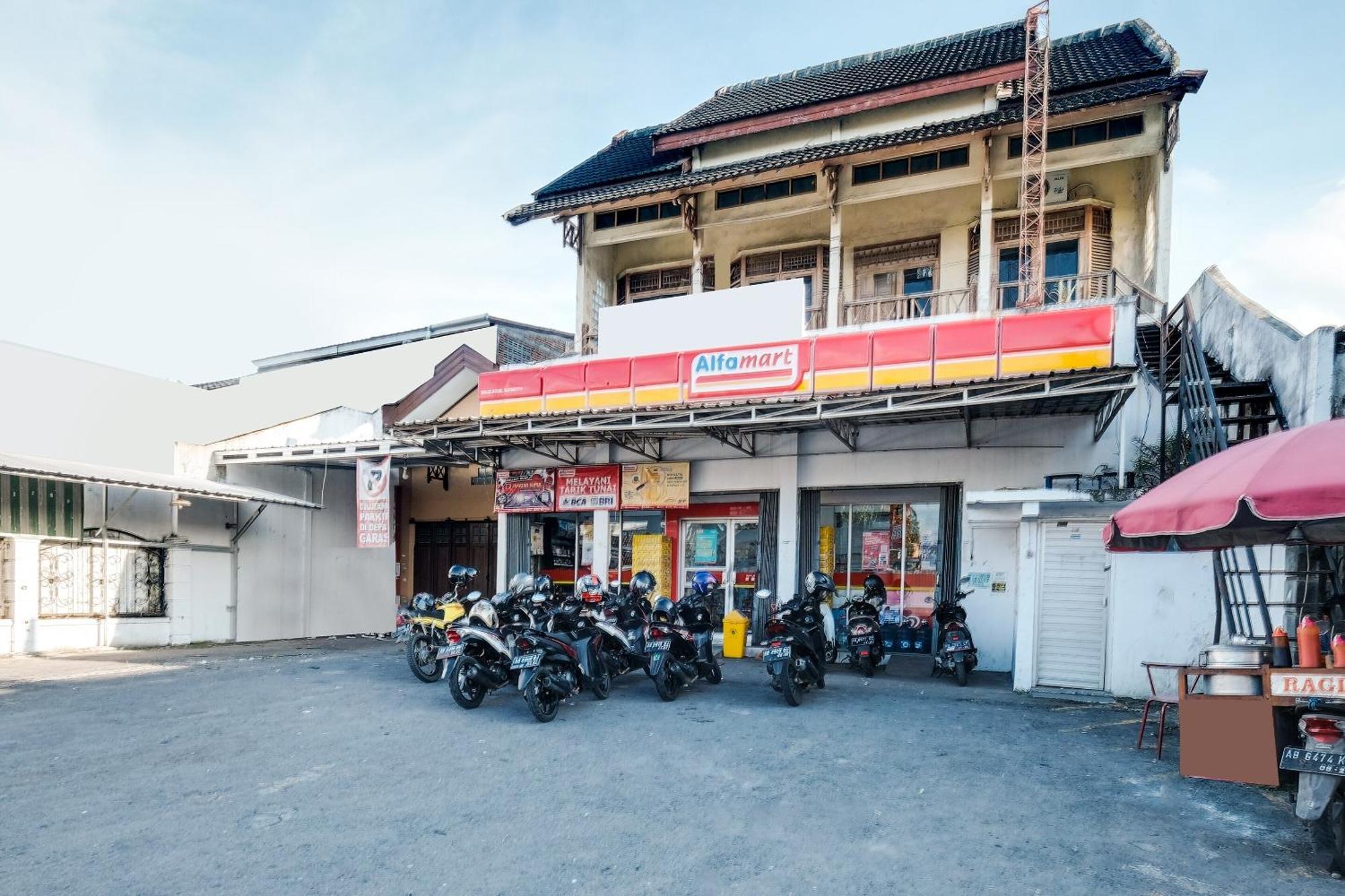 Spot On 92068 Pudja Kesuma Homestay Syariah Yogyakarta Pedes Exterior photo